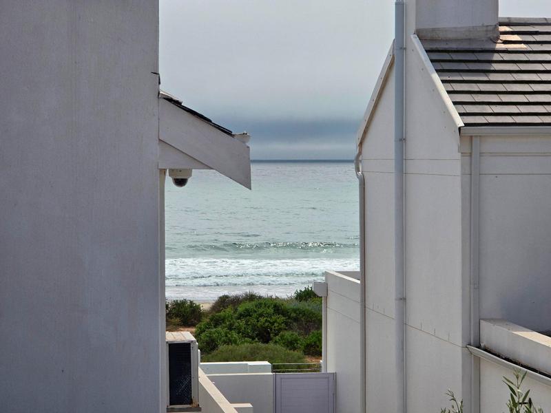 5 Bedroom Property for Sale in Golden Mile Western Cape